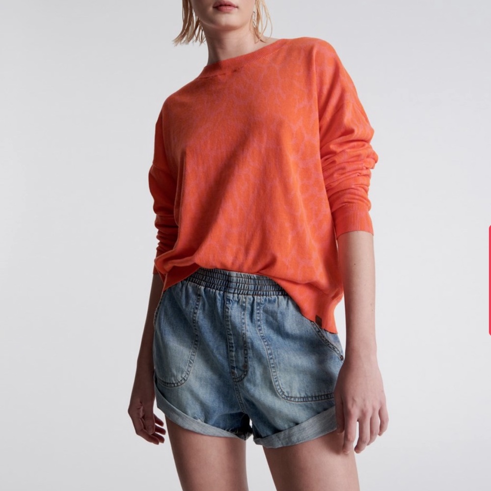 One Teaspoon Light Wash Denim Rolled Hem Jean Shorts - Picture 2 of 14
